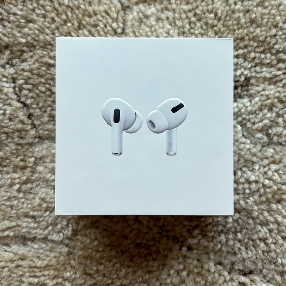 Apple AirPods Pro with Wireless Charging Case (1st Generation) - Picture 1 of 16